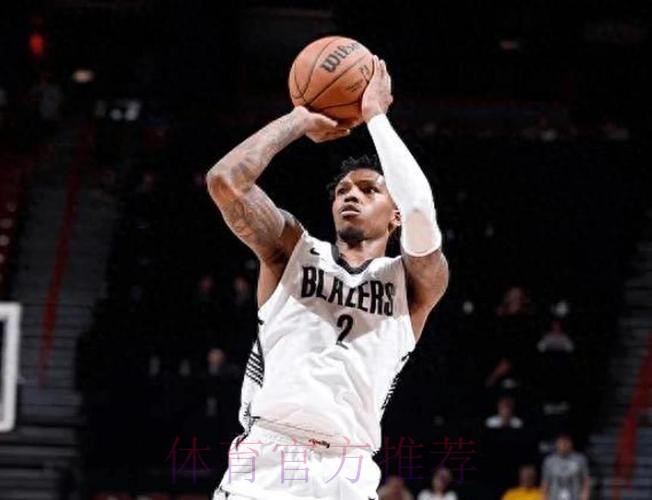 凯莱布-乐福全场18中8,三分12中5得到21分4篮板4助攻1抢断 凯莱布-乐福全场18中8,三分12中5得到21分4篮板4助攻1抢断